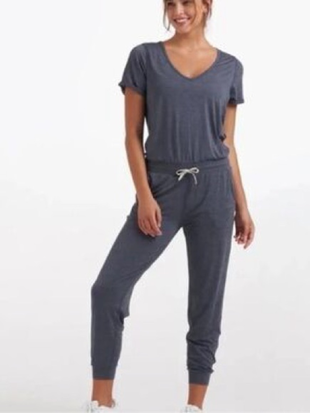 Vuori Day Jumpsuit in color of Azure Heather size Medium